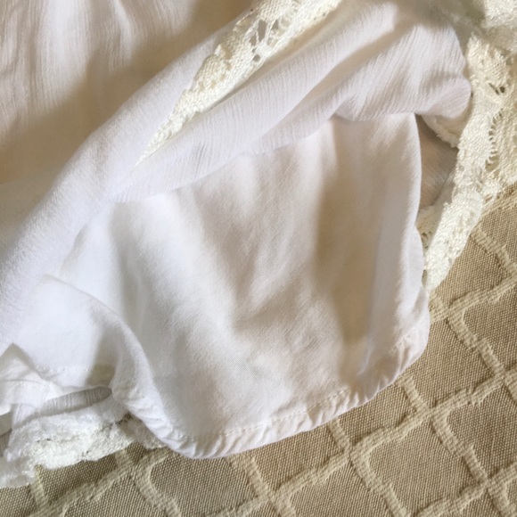 SoldX Abercrombie White Romper size Small - Picture 5 of 5